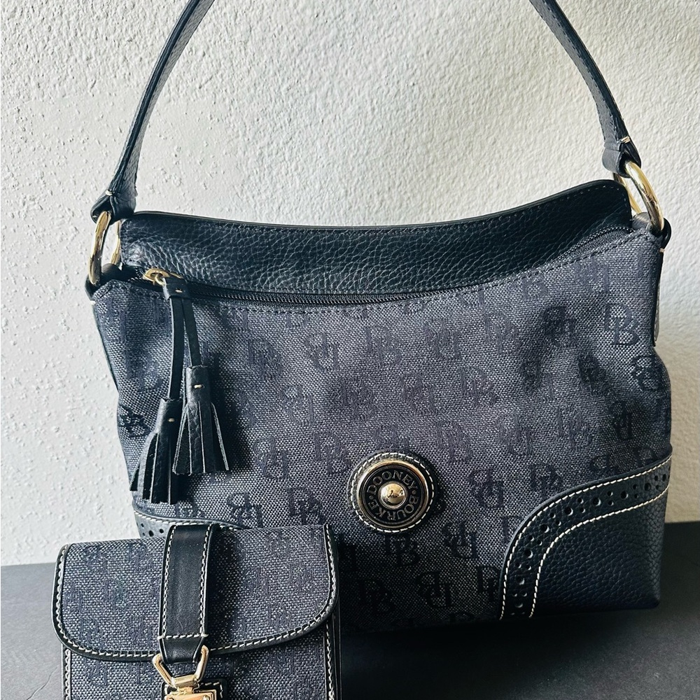 Dooney & Bourke Shoulder Bag w/ Matching Purse New Registration Card Nos Match - Picture 2 of 11